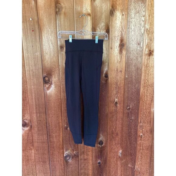 Lululemon in movement Leggings 7/8 - Picture 2 of 5